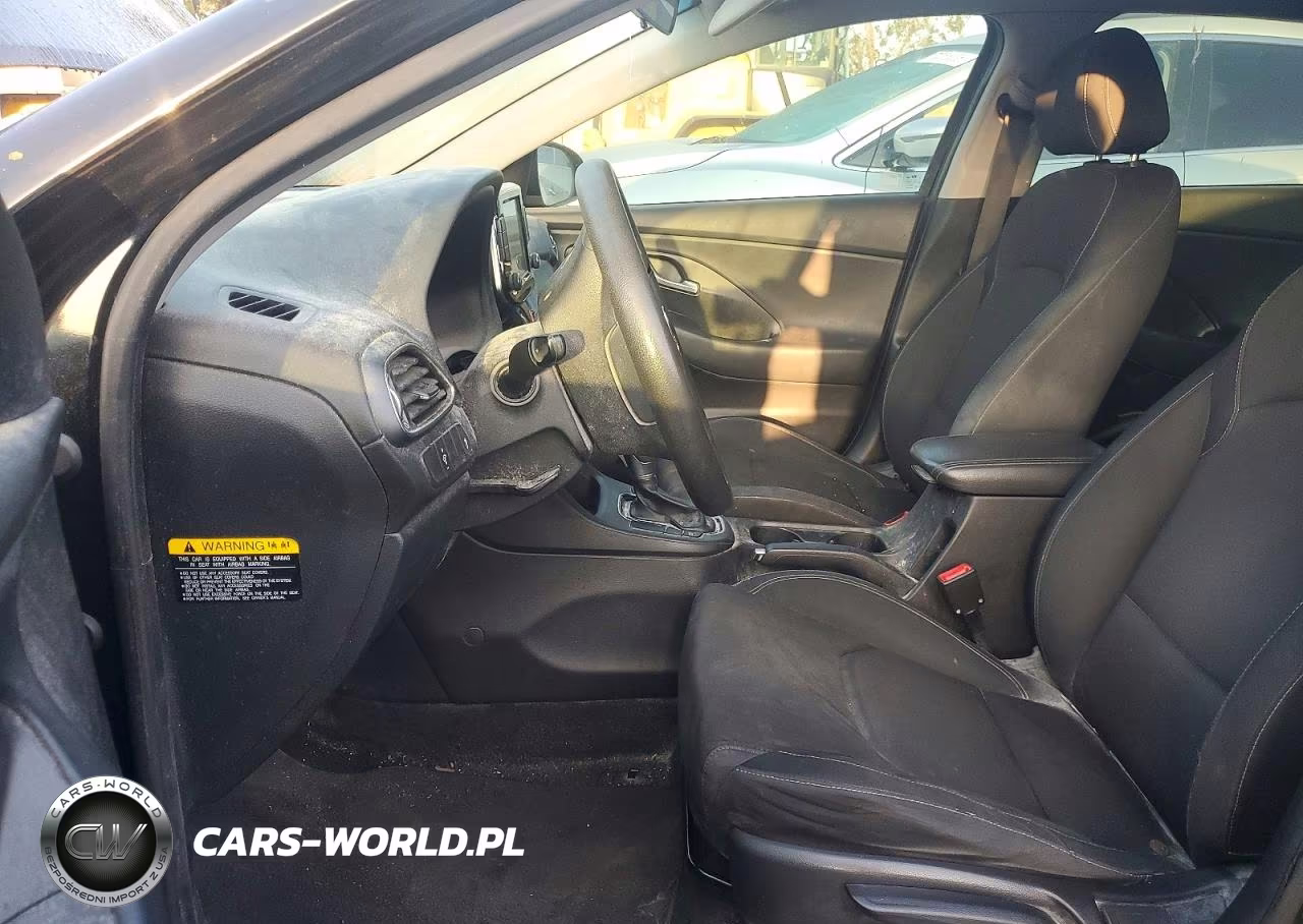 2019 Hyundai Elantra Gt Base VIN:KMHH35LE8KU099396 - 7