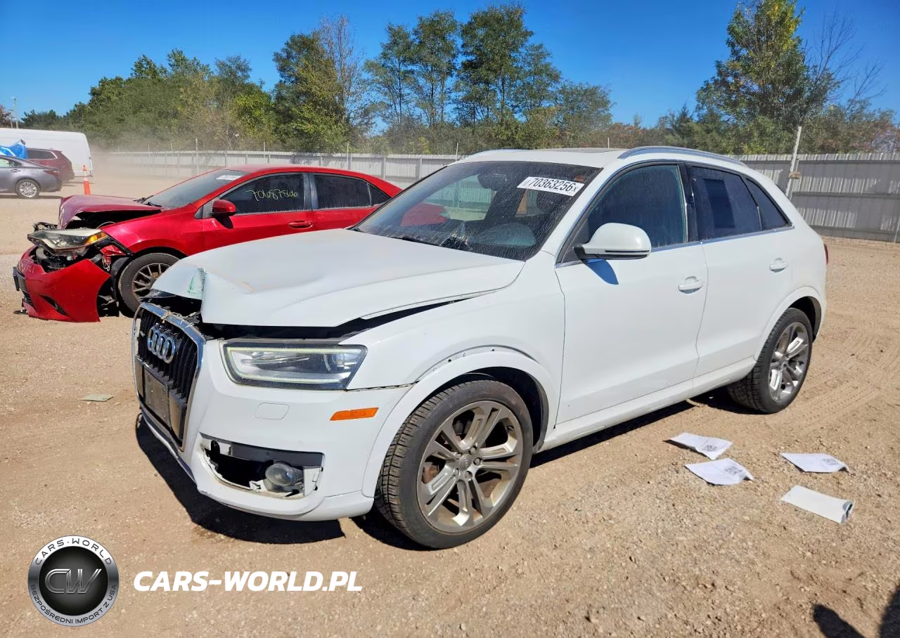 2015 Audi Q3 Premium Plus VIN:WA1EFCFS2FR002572 - 1