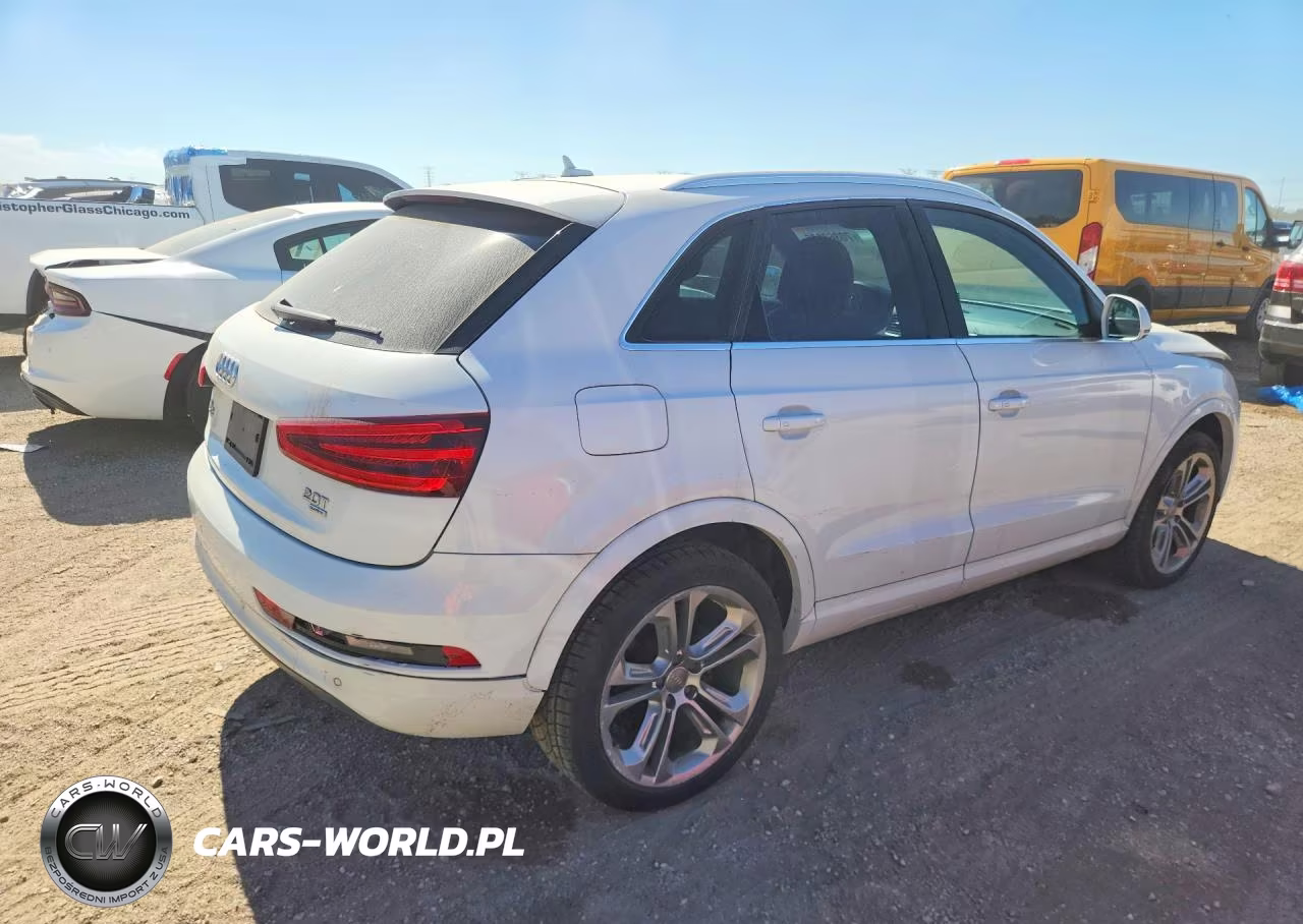2015 Audi Q3 Premium Plus VIN:WA1EFCFS2FR002572 - 3
