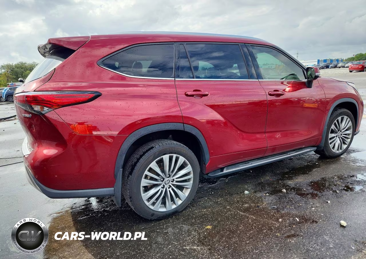 2022 Toyota Highlander Hybrid Platinum VIN:5TDFARAHXNS012645 - 3