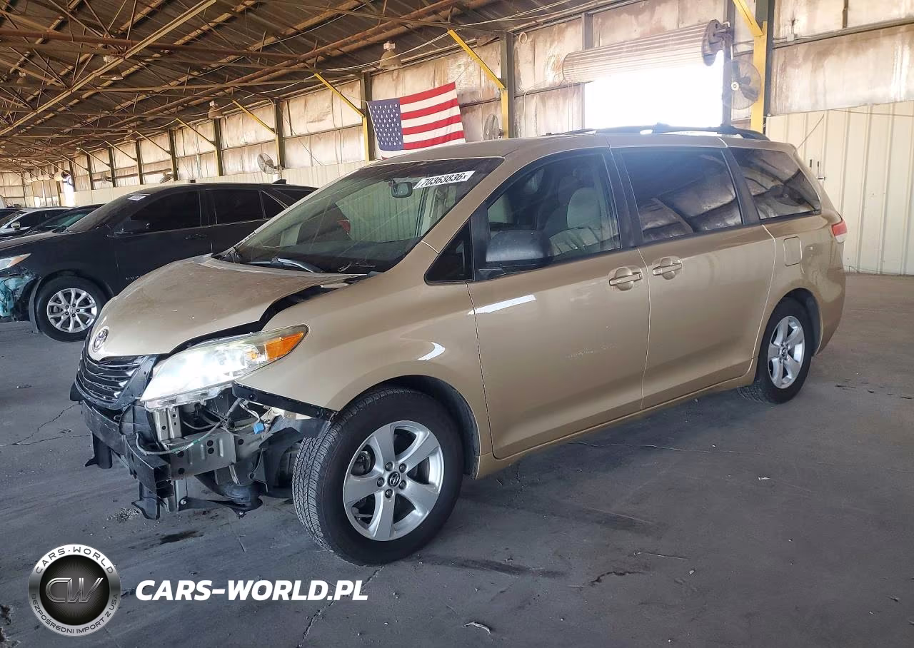 2013 Toyota Sienna Le VIN:5TDKK3DC2DS300201 - 1