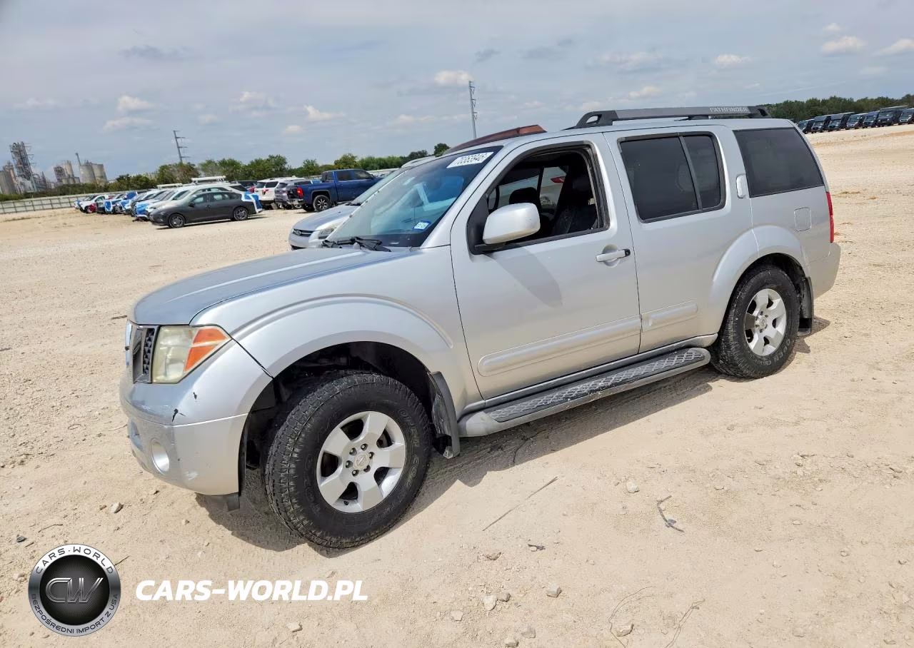 2005 Nissan Pathfinder Xe