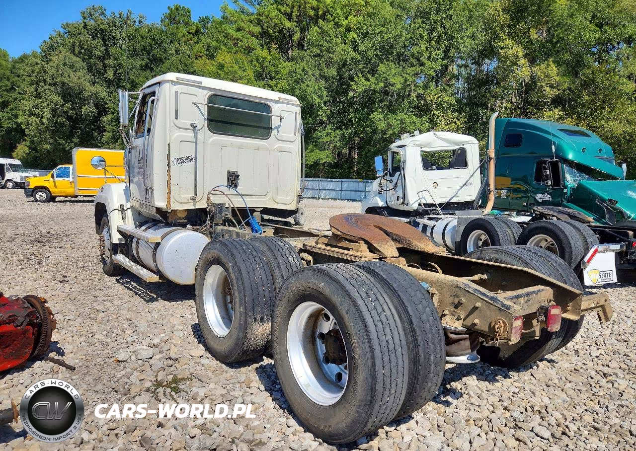 2014 Western Star 4700 Semi Truck VIN:5KJJAVDV1EPFH9925 - 2