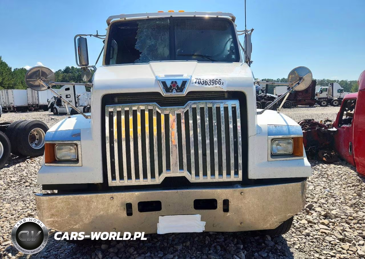 2014 Western Star 4700 Semi Truck VIN:5KJJAVDV1EPFH9925 - 5