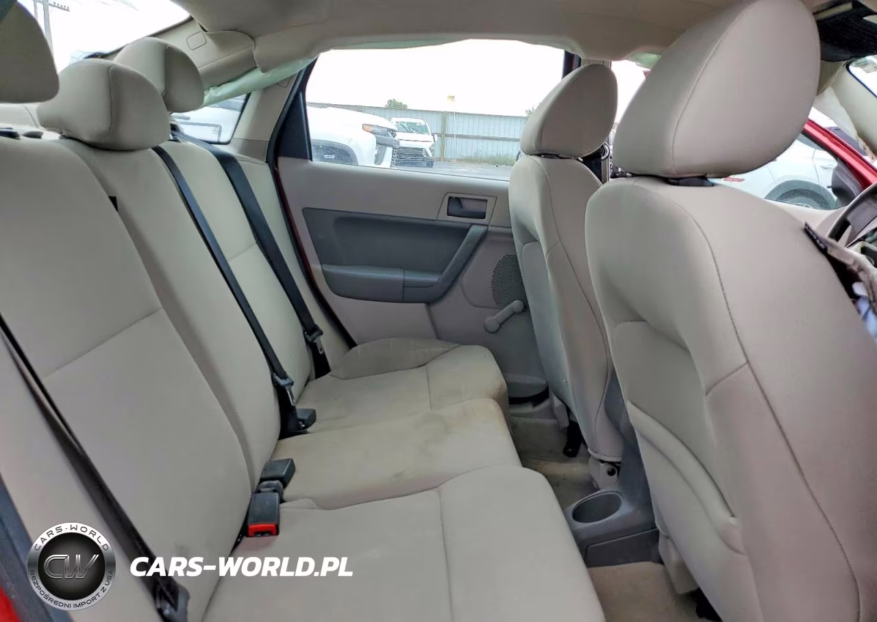 2010 Ford Focus S VIN:1FAHP3EN5AW169066 - 10