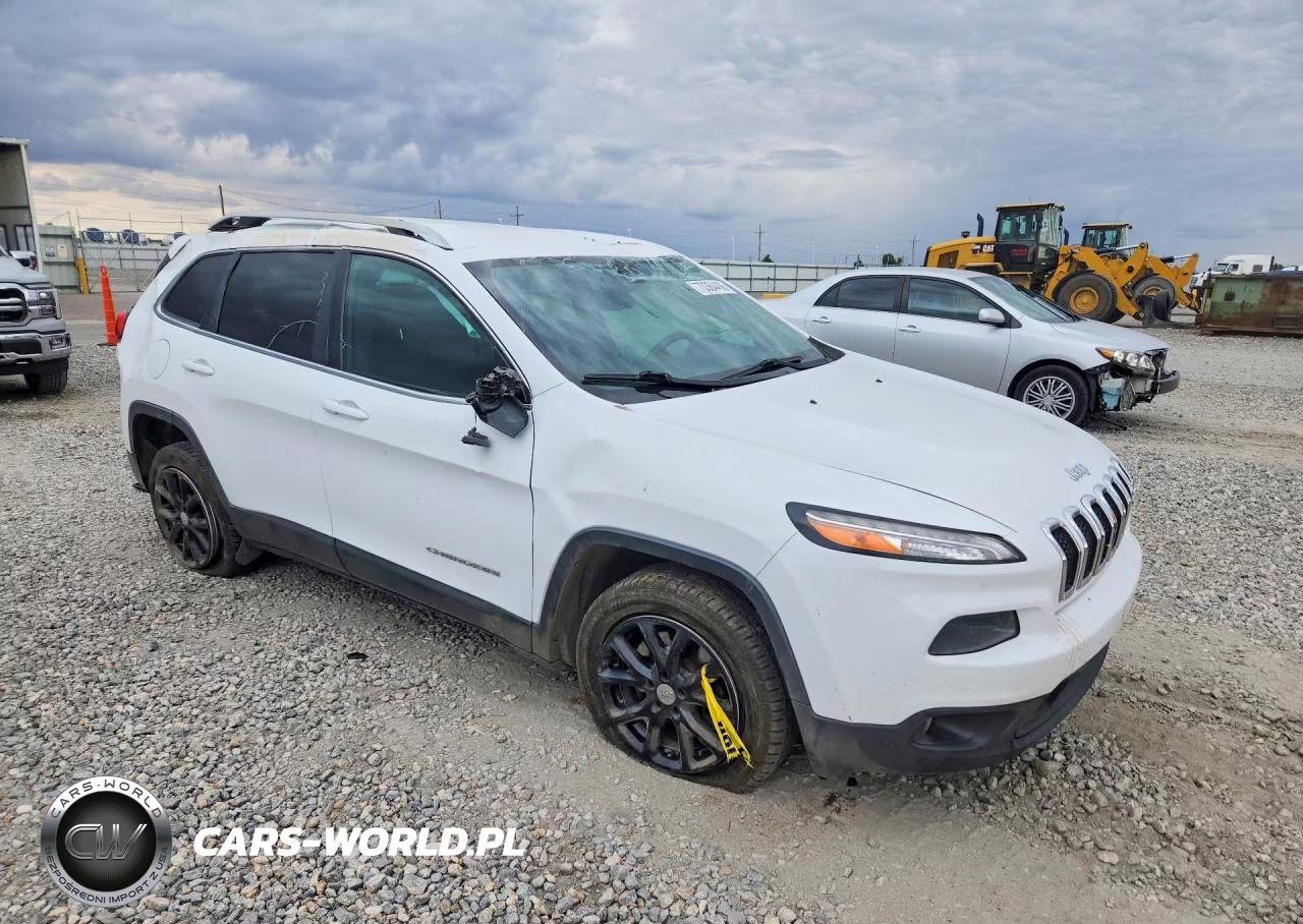 2016 Jeep Cherokee Latitude VIN:1C4PJLCB9GW303604 - 4
