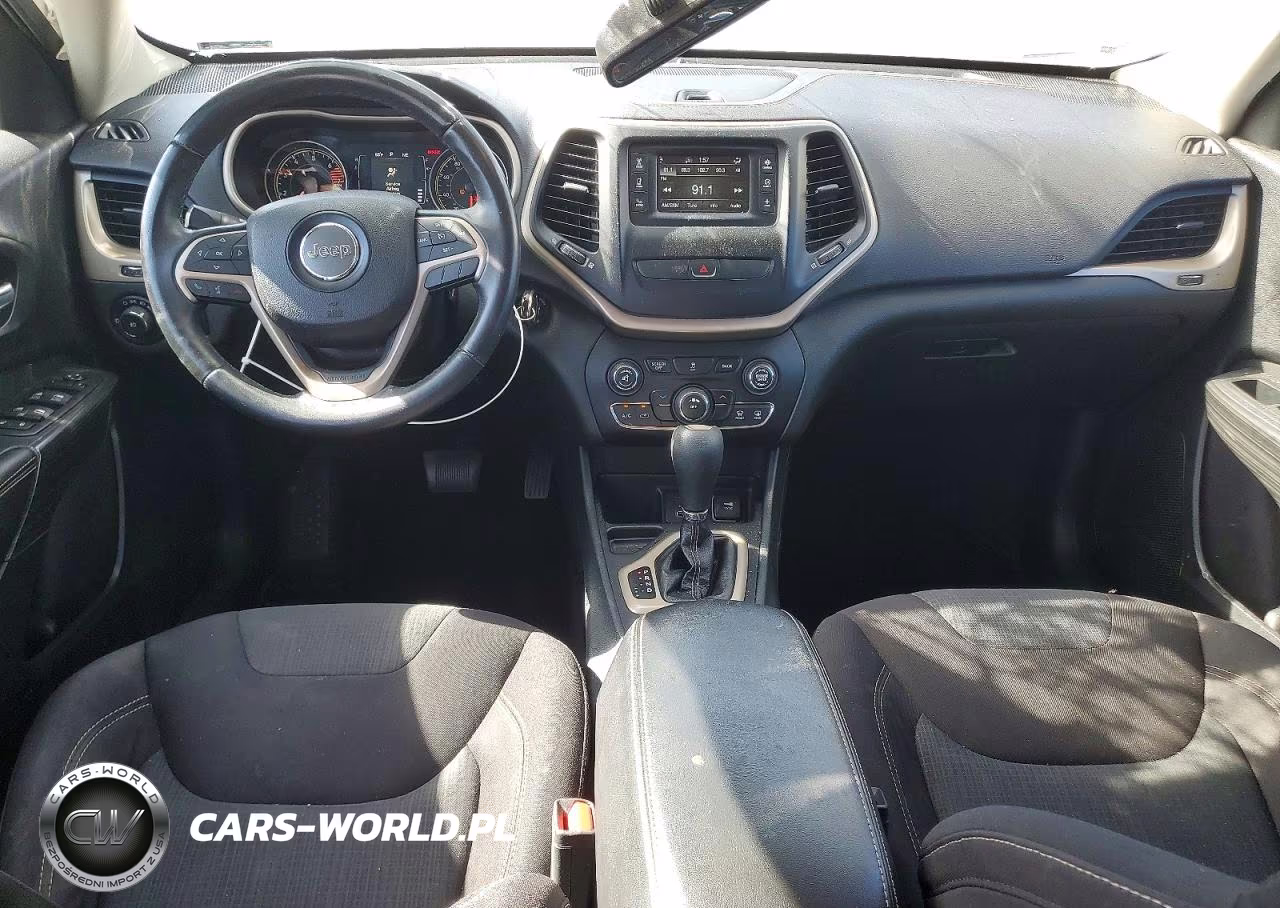 2016 Jeep Cherokee Latitude VIN:1C4PJLCB9GW303604 - 8