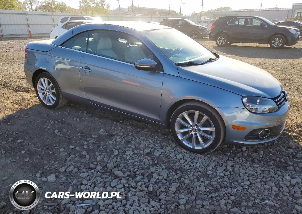 2015 Volkswagen Eos Komfort VIN:WVWBW8AH1FV000577 - 4