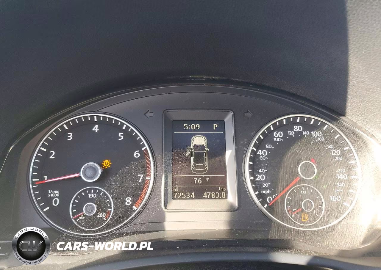 2015 Volkswagen Eos Komfort VIN:WVWBW8AH1FV000577 - 9