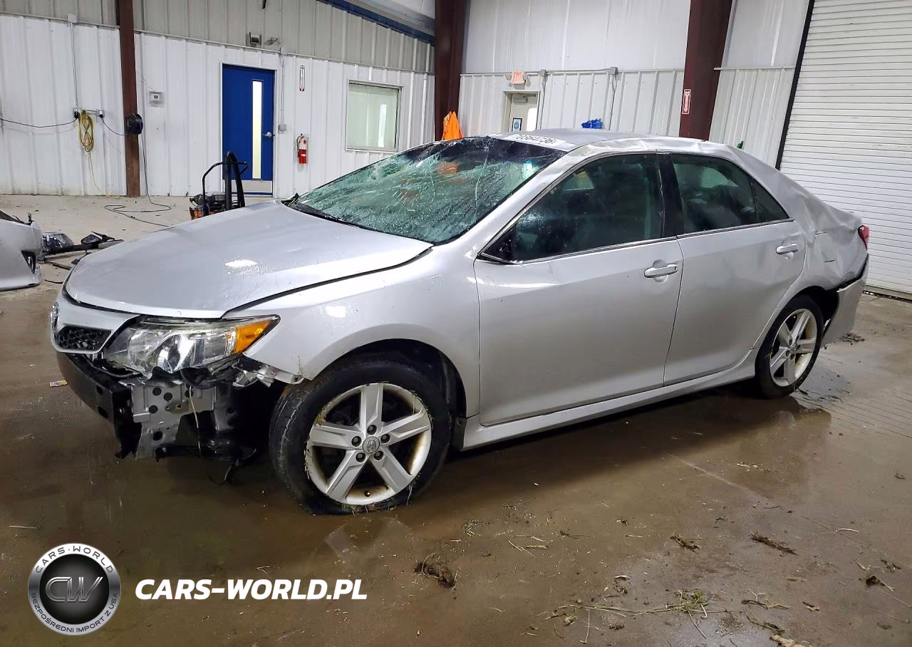 2013 Toyota Camry Se – zdjęcie 1 z 13