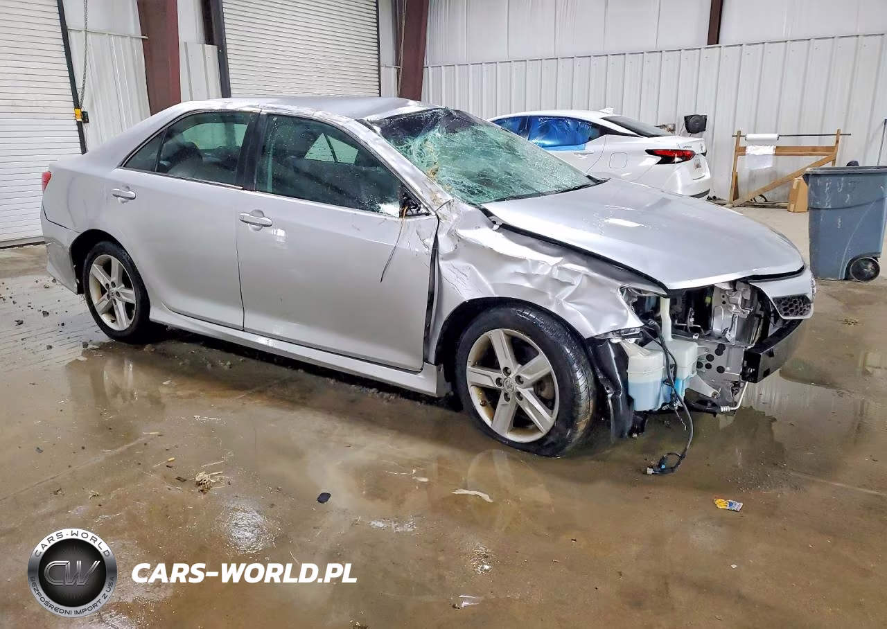 2013 Toyota Camry Se VIN:4T1BF1FKXDU696236 - 4
