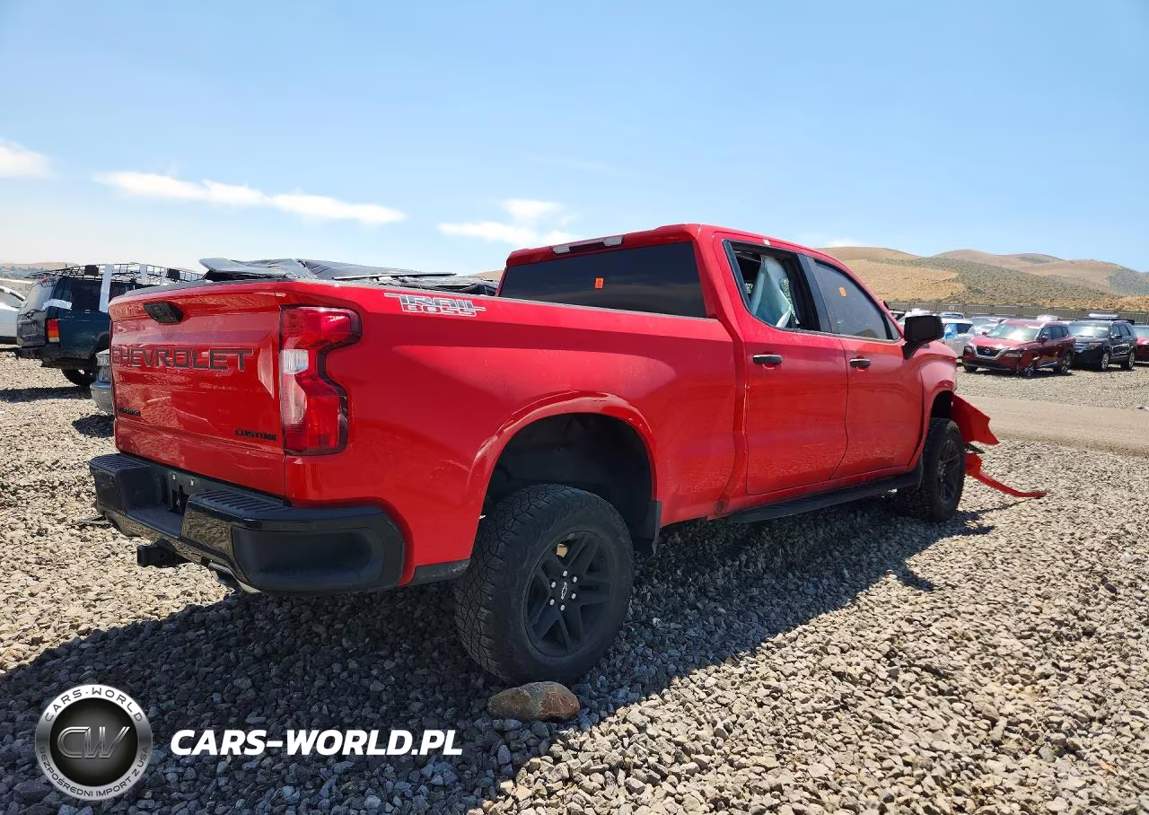2023 Chevrolet Silverado K1500 Trail Boss Custom VIN:3GCUDCED2PG277998 - 3