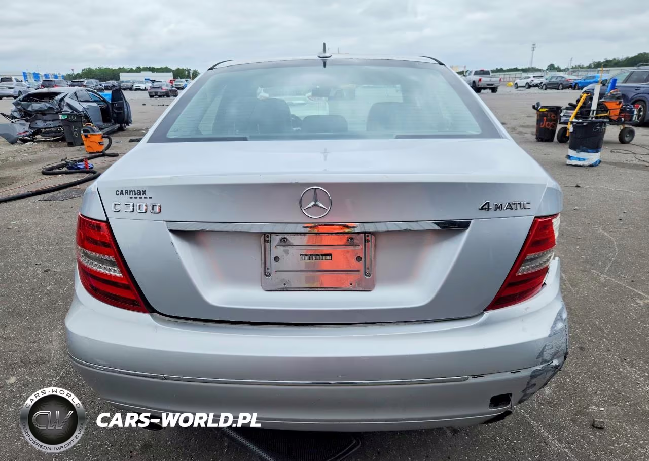 2012 Mercedes-Benz C 300 4Matic VIN:WDDGF8BBXCR198716 - 6