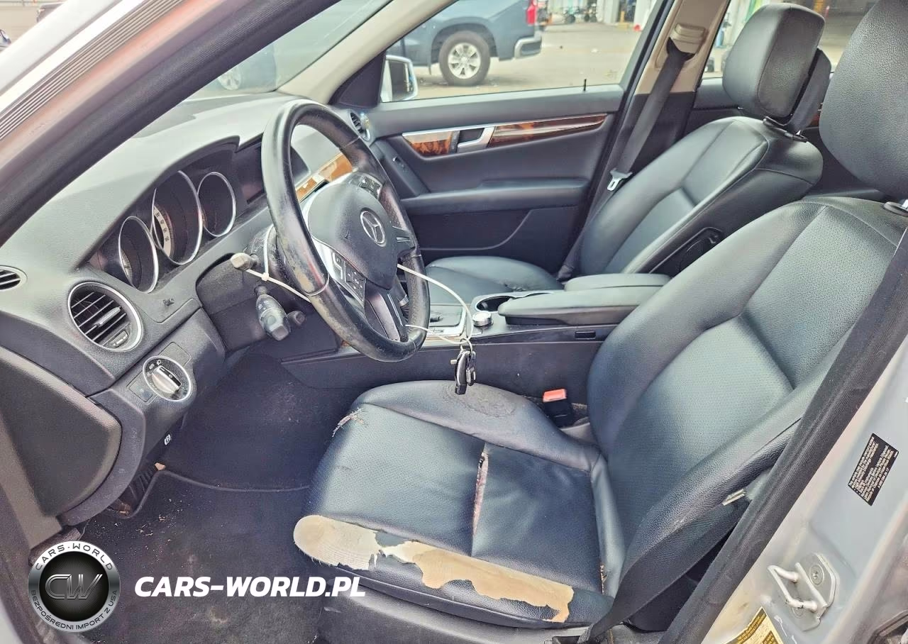 2012 Mercedes-Benz C 300 4Matic VIN:WDDGF8BBXCR198716 - 7