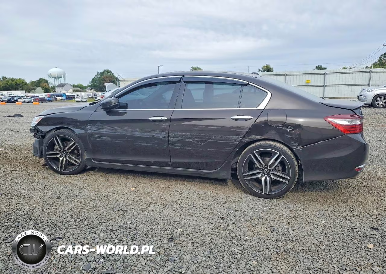 2017 Honda Accord Touring VIN:1HGCR3F93HA019353 - 2