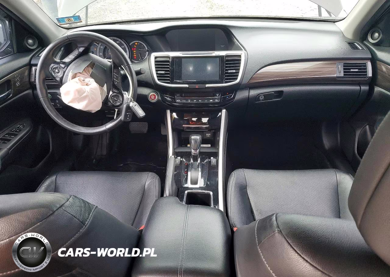 2017 Honda Accord Touring VIN:1HGCR3F93HA019353 - 8