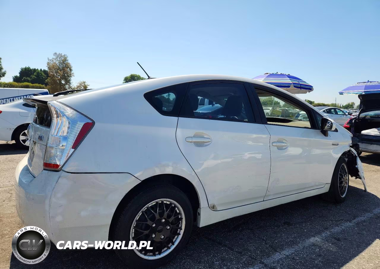 2011 Toyota Prius Three VIN:JTDKN3DU4B0254919 - 3