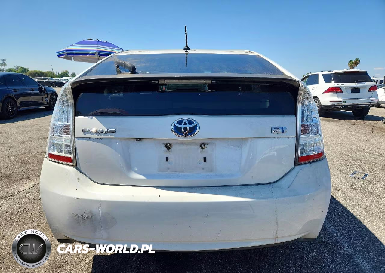 2011 Toyota Prius Three VIN:JTDKN3DU4B0254919 - 6