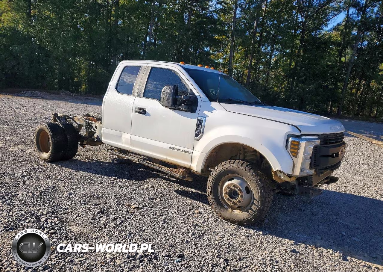 2018 Ford F350 Super Duty VIN:1FD8X3DTXJEC68882 - 4