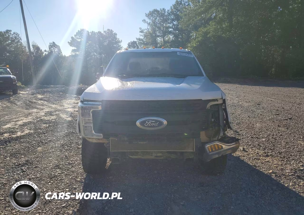 2018 Ford F350 Super Duty VIN:1FD8X3DTXJEC68882 - 5