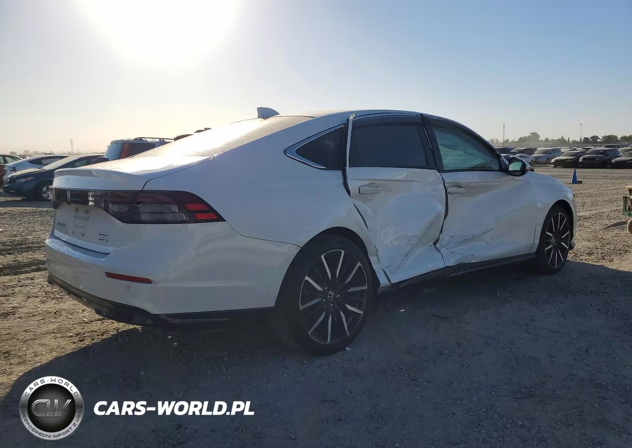2024 Honda Accord Touring Hybrid VIN:1HGCY2F83RA015695 - 3
