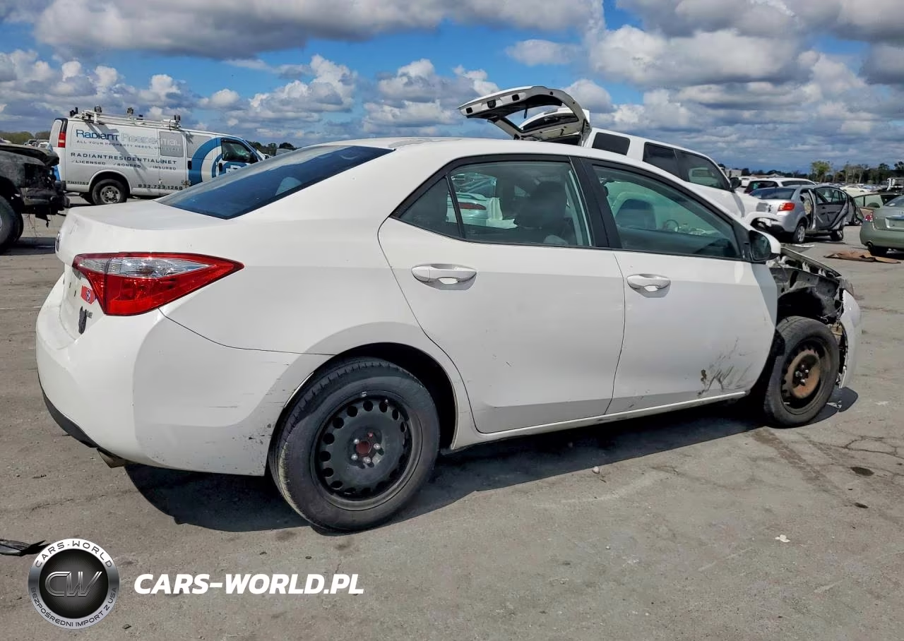 2016 Toyota Corolla Le VIN:5YFBURHEXGP506002 - 3