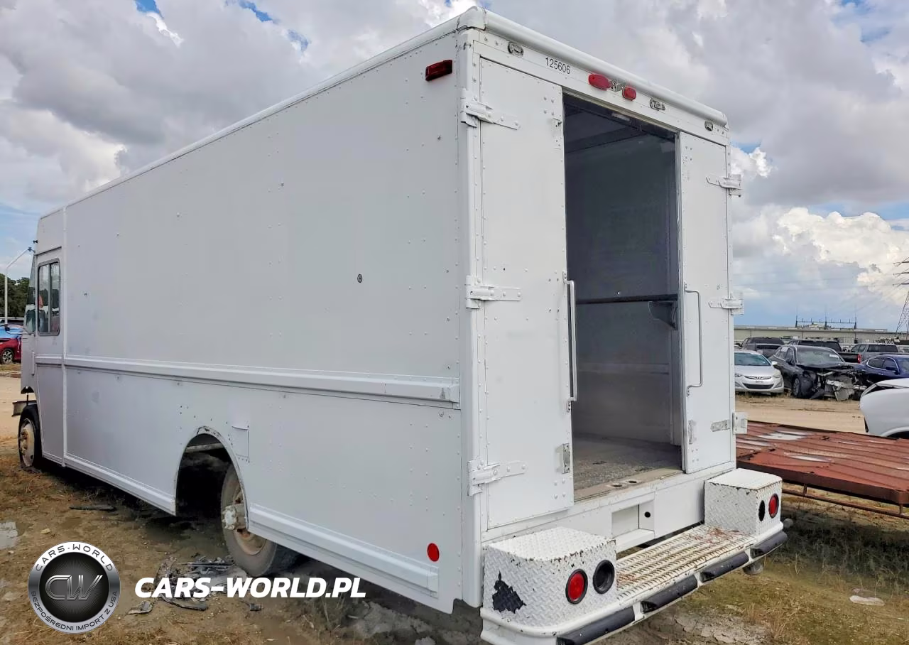 2001 Freightliner Mt45G Chassis Delivery Truck VIN:4UZAANBW91CJ66920 - 2