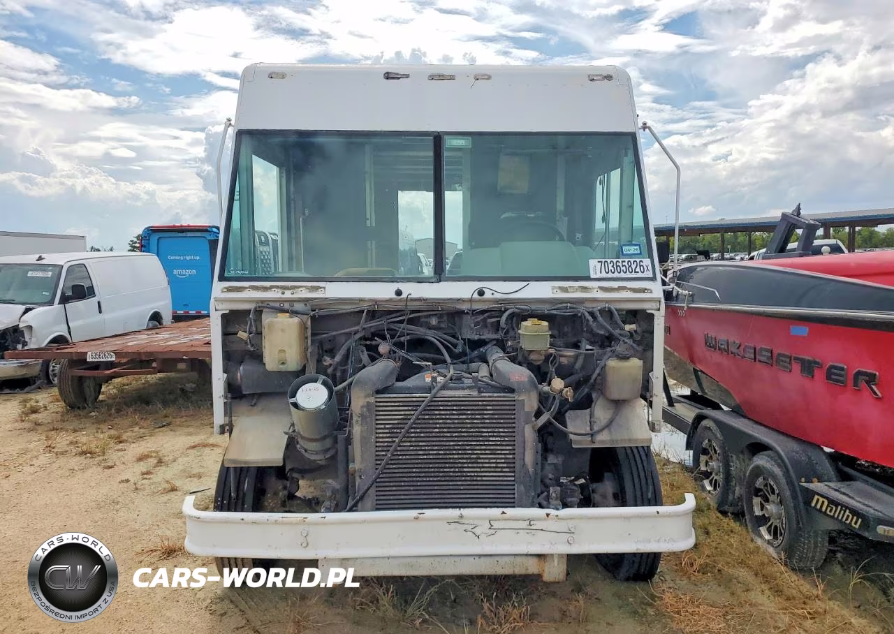 2001 Freightliner Mt45G Chassis Delivery Truck VIN:4UZAANBW91CJ66920 - 5