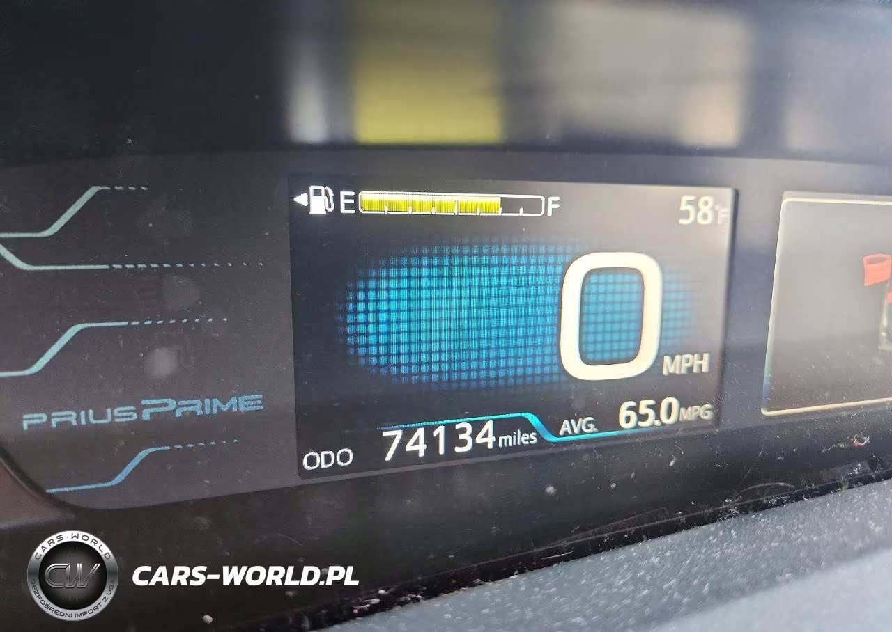 2018 Toyota Prius Prime Plus VIN:JTDKARFP3J3086175 - 9