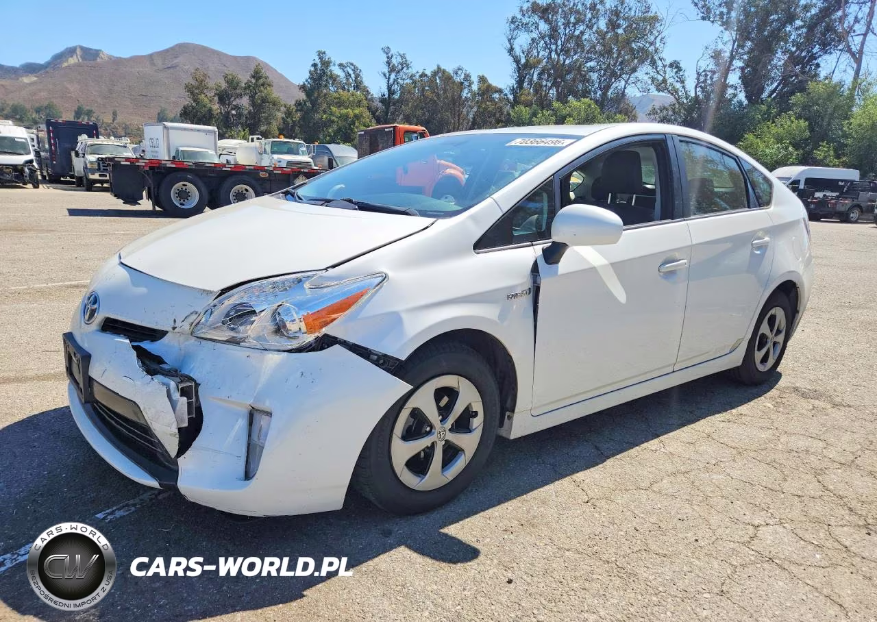 2013 Toyota Prius Four – zdjęcie 1 z 12