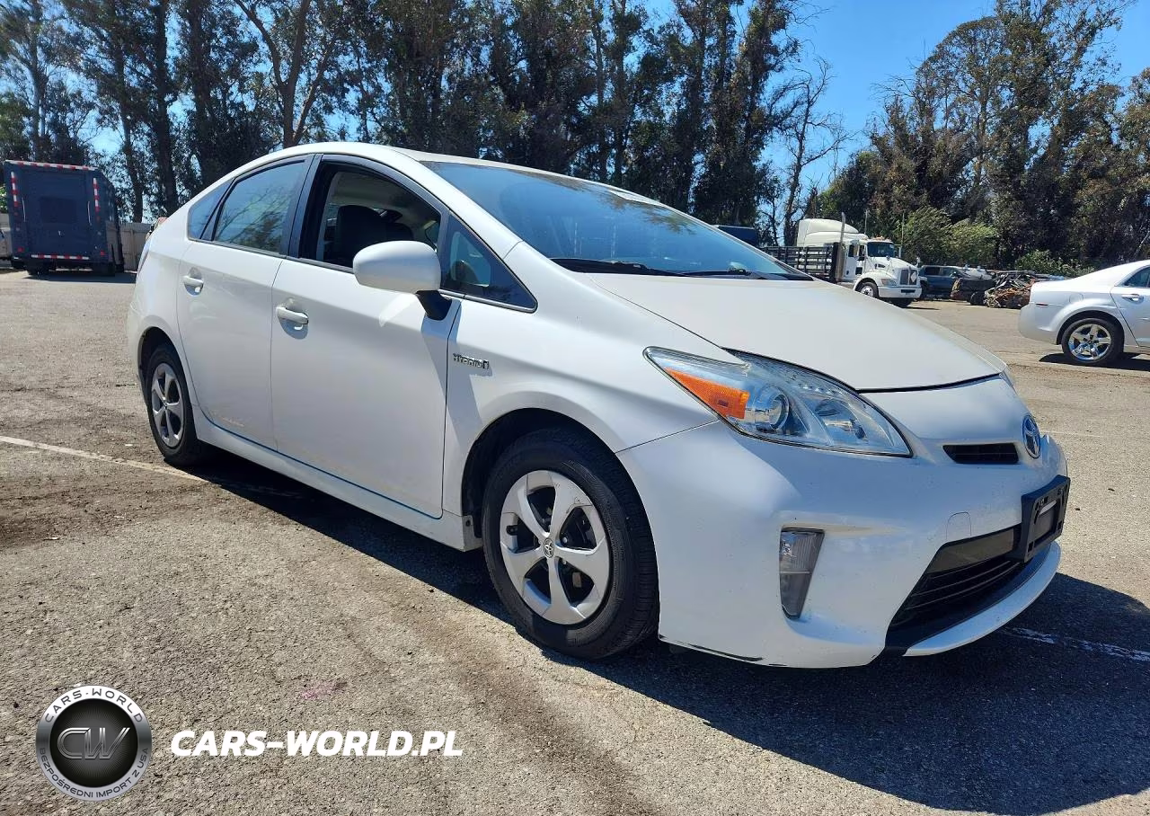 2013 Toyota Prius Four VIN:JTDKN3DUXD5639228 - 4