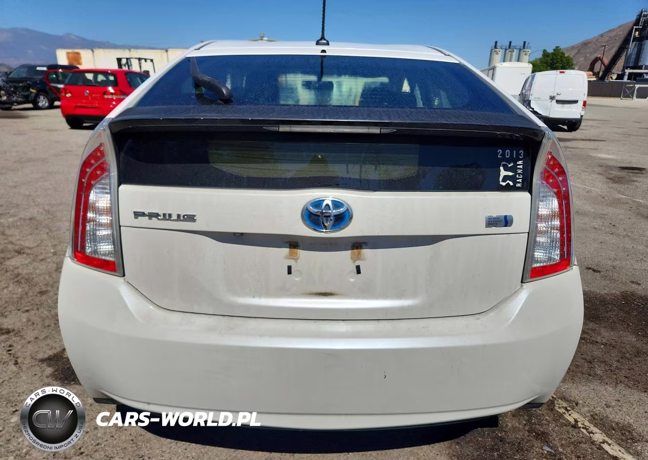 2013 Toyota Prius Four VIN:JTDKN3DUXD5639228 - 6