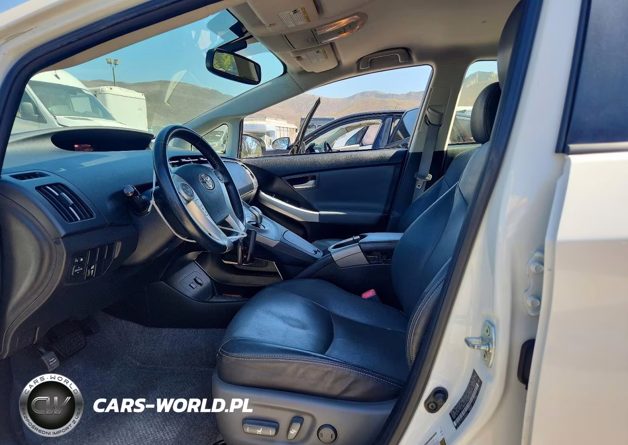 2013 Toyota Prius Four VIN:JTDKN3DUXD5639228 - 7