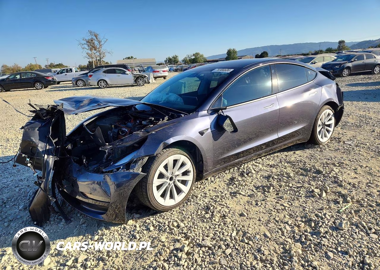 2023 Tesla Model 3 – zdjęcie 1 z 12