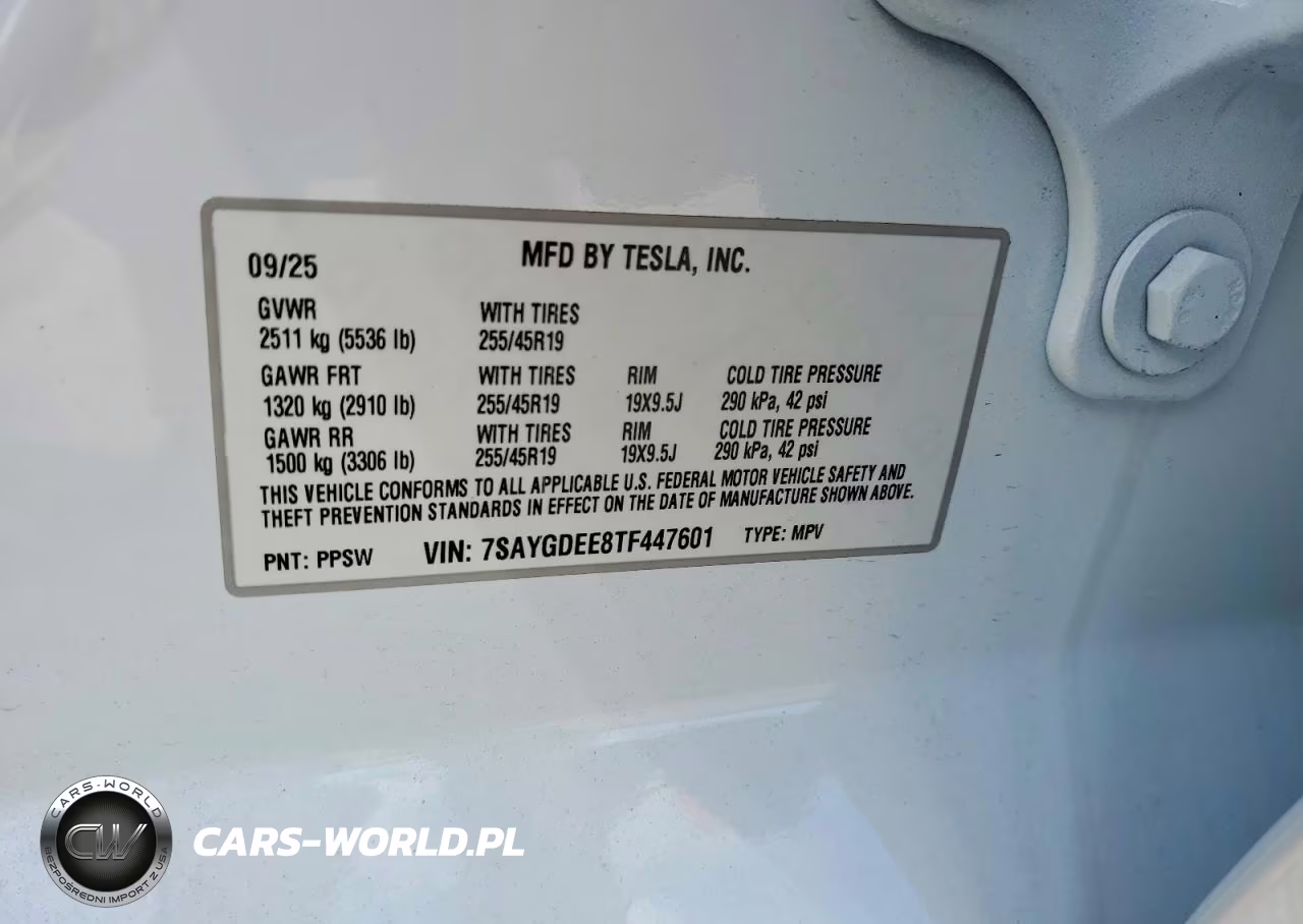 2026 Tesla Model Y VIN:7SAYGDEE8TF447601 - 12