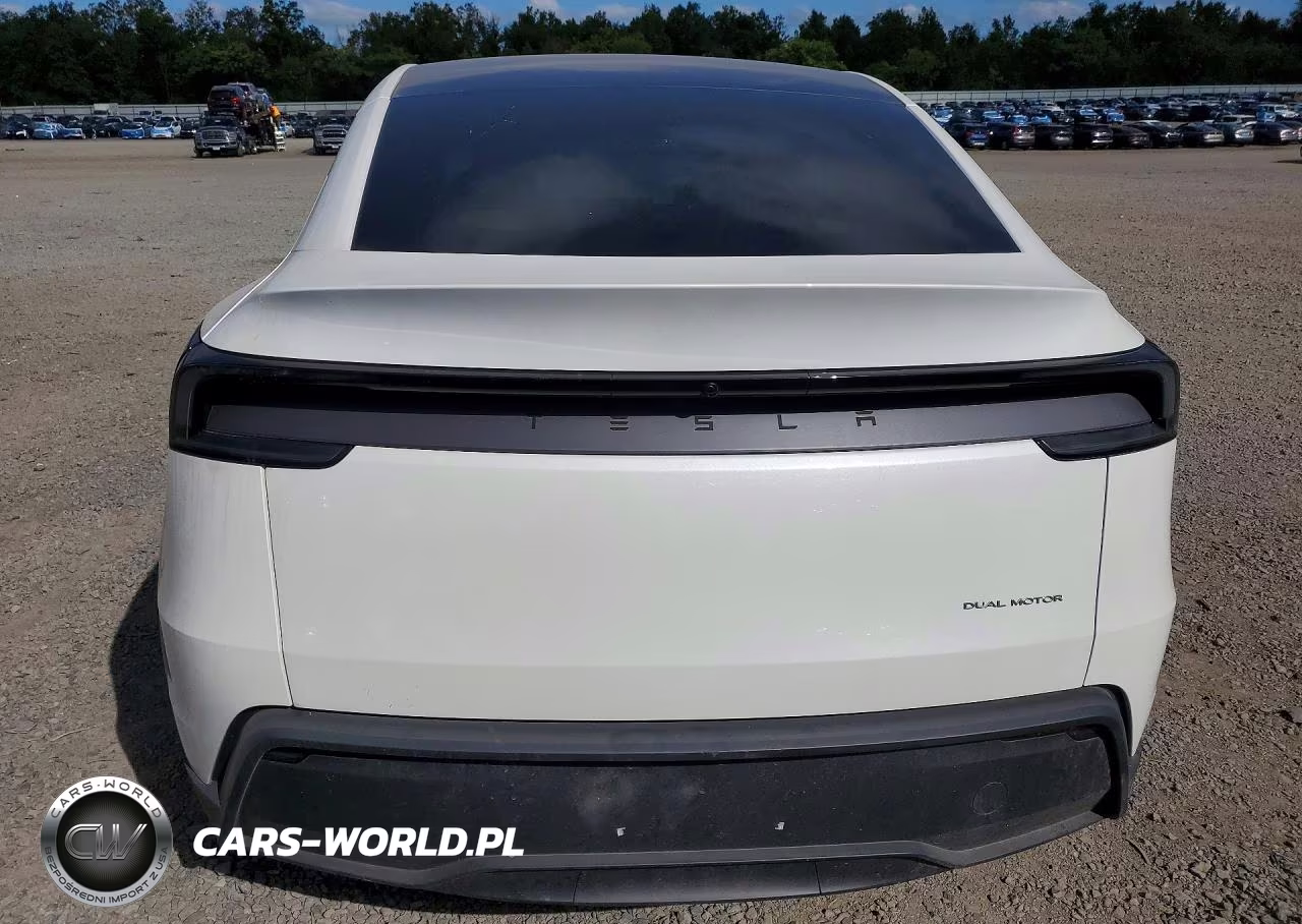 2026 Tesla Model Y VIN:7SAYGDEE8TF447601 - 6
