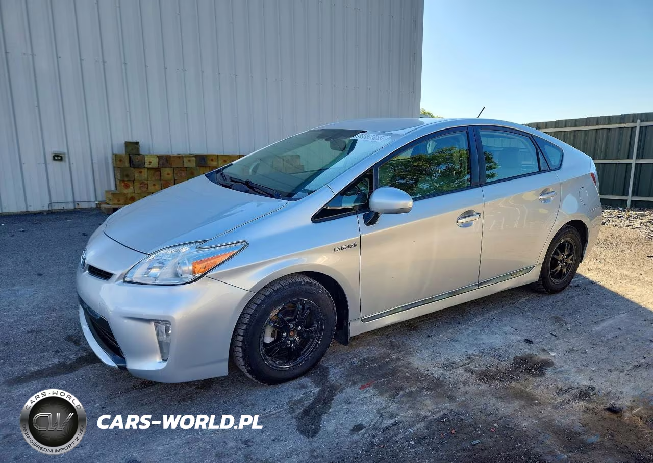 2013 Toyota Prius Four – zdjęcie 1 z 12