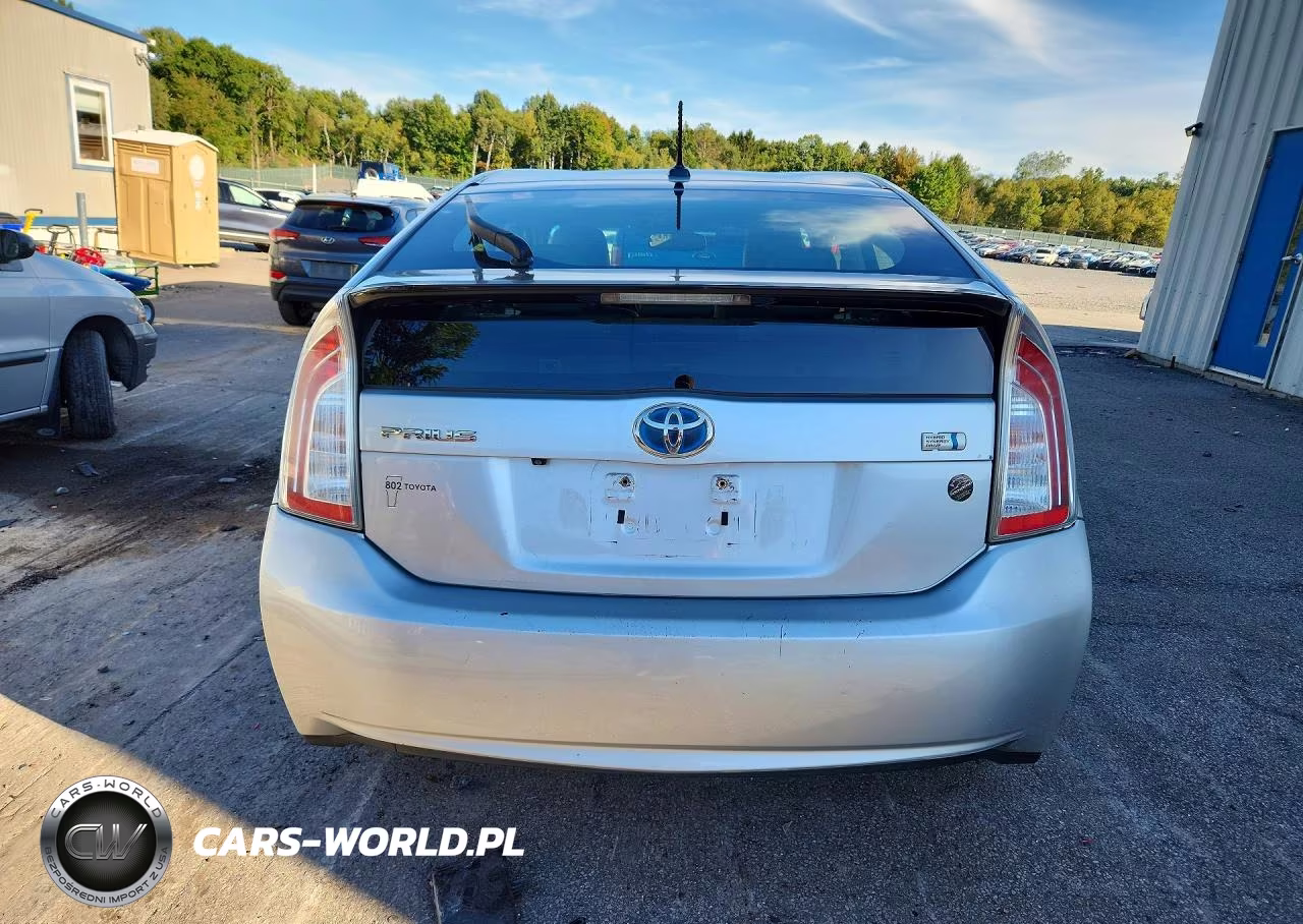 2013 Toyota Prius Four VIN:JTDKN3DU6D1728365 - 6