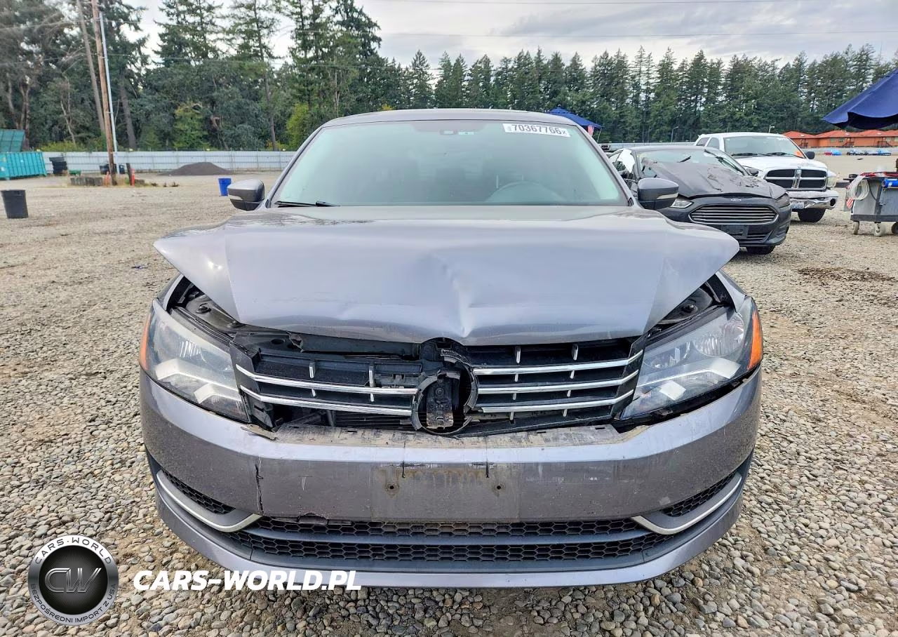 2015 Volkswagen Passat Se VIN:1VWBV7A30FC071568 - 5