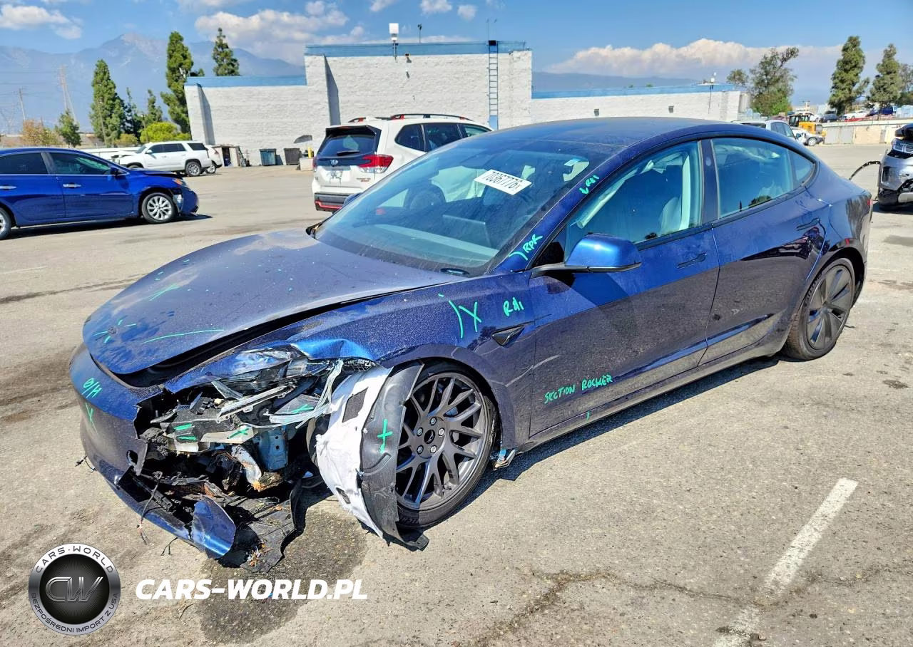 2026 Tesla Model 3 – zdjęcie 1 z 13