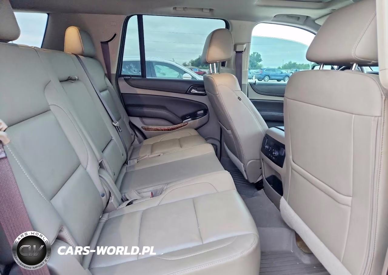 2018 Chevrolet Tahoe C1500 Premier VIN:1GNSCCKC7JR155867 - 10