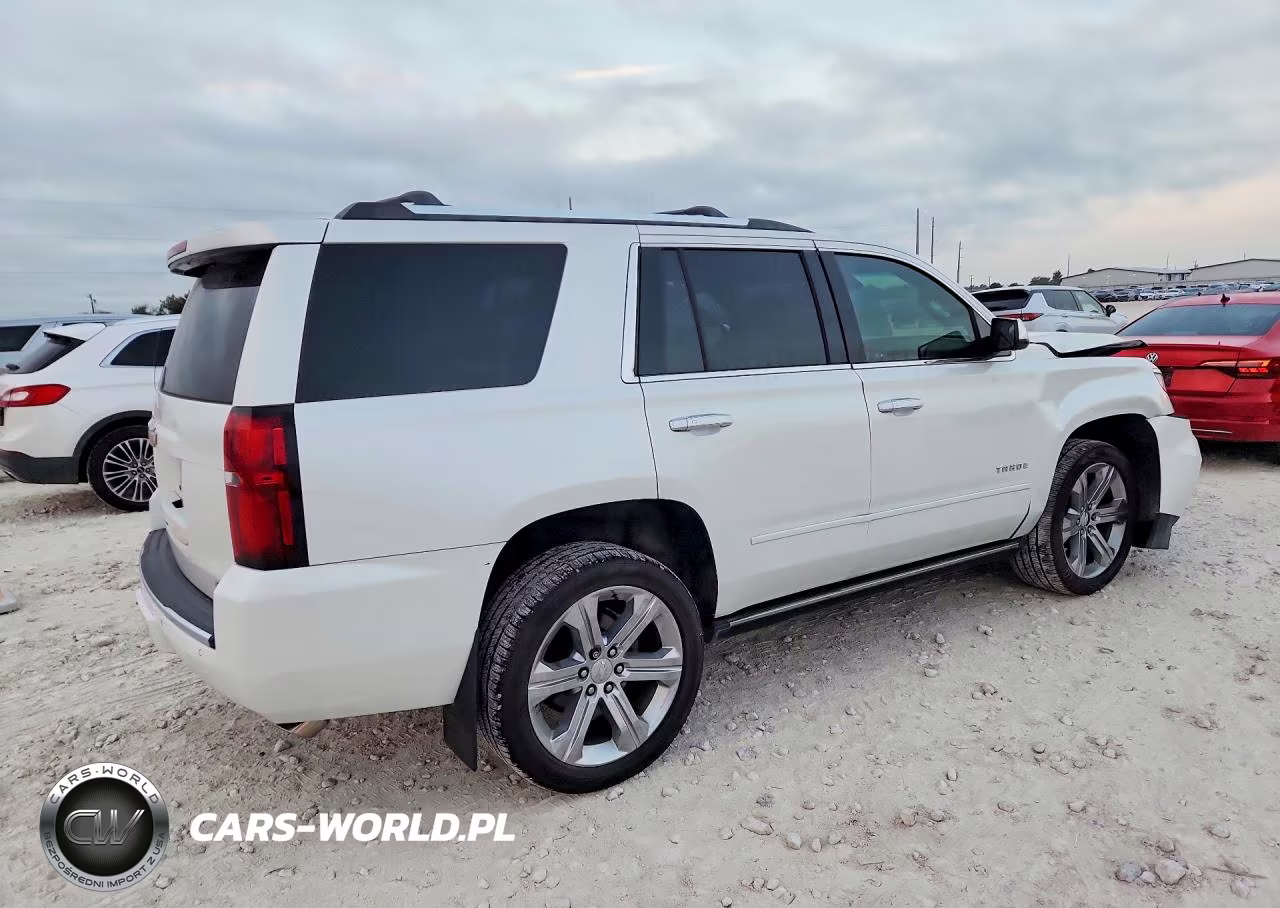 2018 Chevrolet Tahoe C1500 Premier VIN:1GNSCCKC7JR155867 - 3