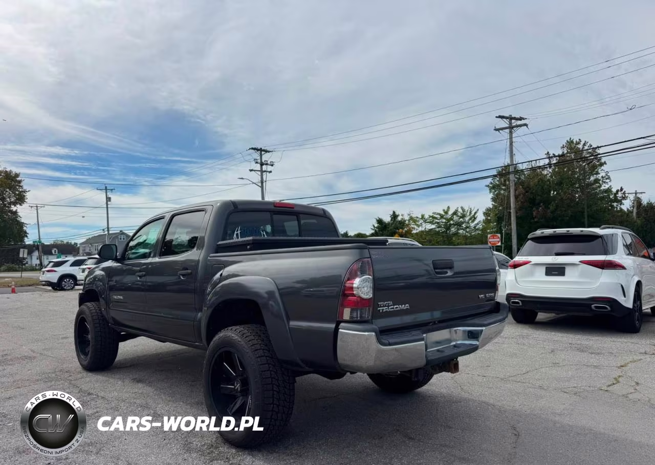 2013 Toyota Tacoma V6 VIN:3TMLU4EN8DM105479 - 3