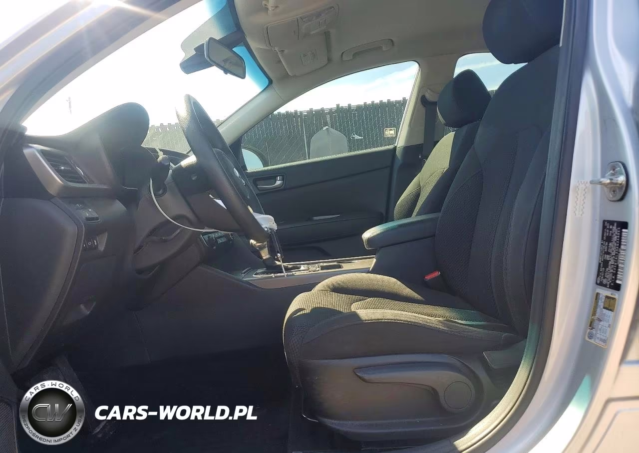 2019 Kia Optima Lx VIN:5XXGT4L35KG348865 - 7