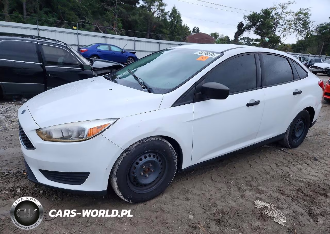 2017 Ford Focus S VIN:1FADP3E25HL257700 - 1