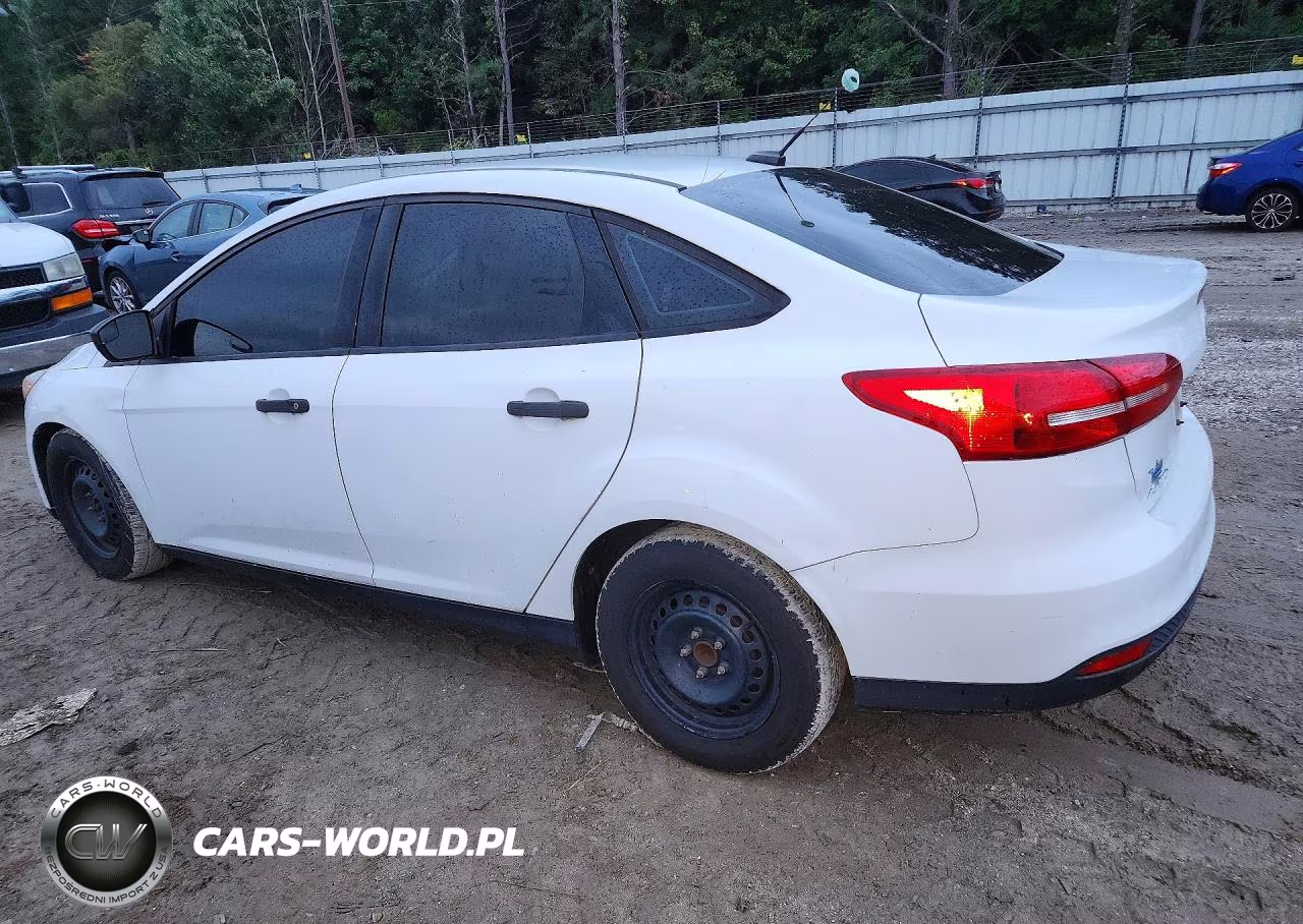 2017 Ford Focus S VIN:1FADP3E25HL257700 - 2