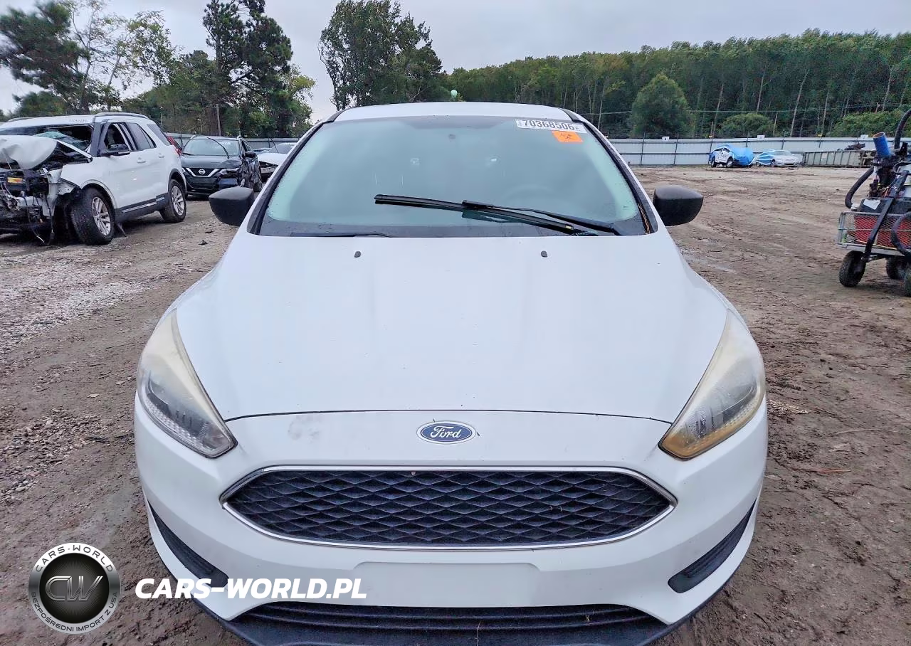 2017 Ford Focus S VIN:1FADP3E25HL257700 - 5