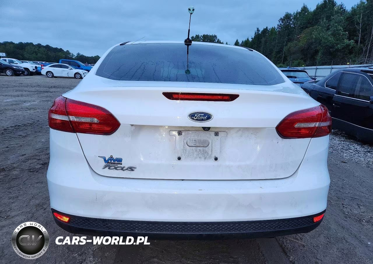 2017 Ford Focus S VIN:1FADP3E25HL257700 - 6