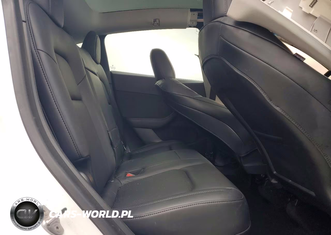 2020 Tesla Model Y VIN:5YJYGDEE2LF044999 - 9