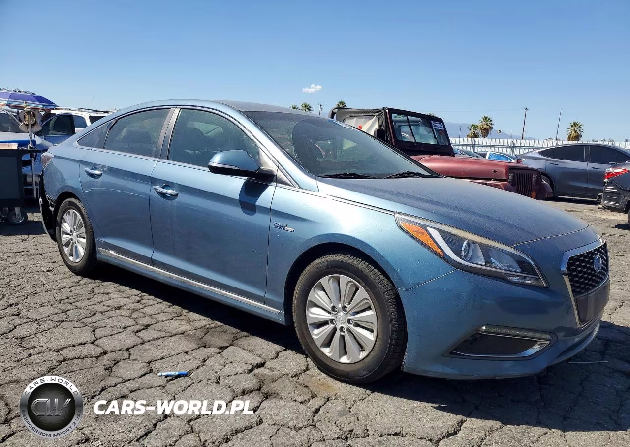 2016 Hyundai Sonata Hybrid Se VIN:KMHE24L1XGA012295 - 4